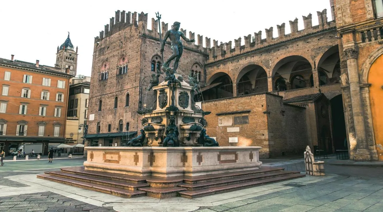 piazza Maggiore a Bologna