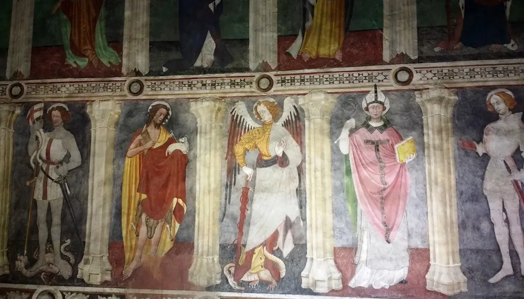 affreschi del piano nobile del castello di Fenis